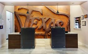 La Quinta By Wyndham Alvin